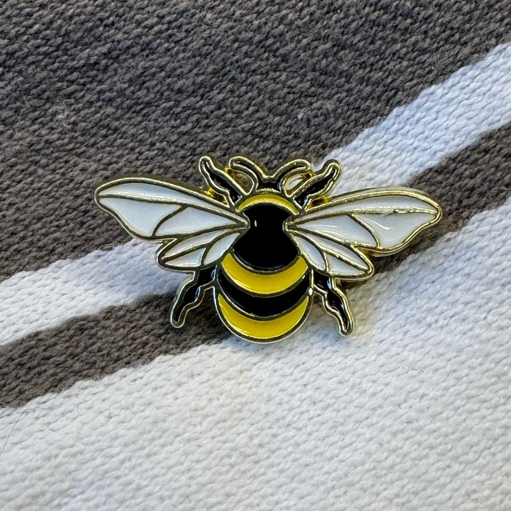 3/$15 Cute Little Honeybee Enamel Pin Brooch - Picture 2 of 6
